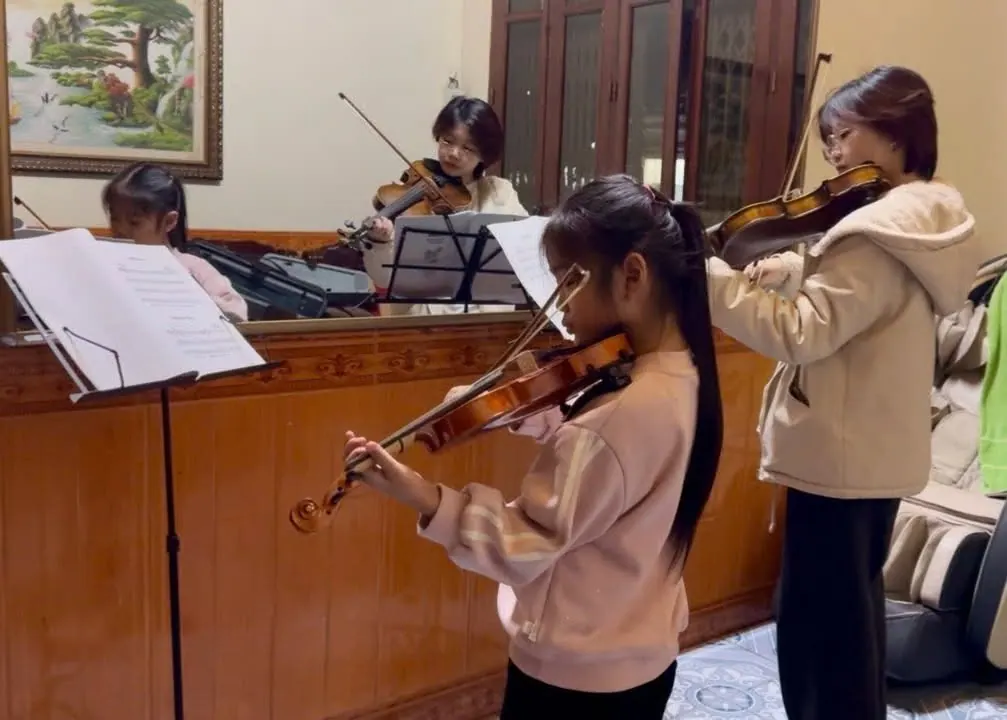 [Đang Có Học Thử] Nhiều phụ huynh khá bất ngờ khi con mình lại hợp Violin đến vậy! – ảnh 5