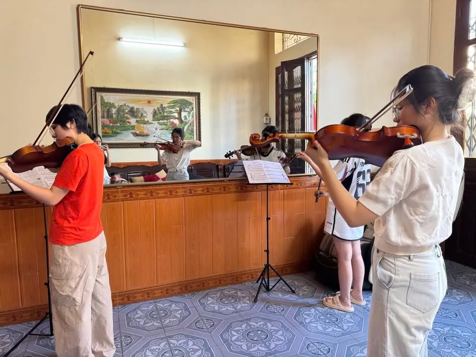 [Đang Có Học Thử] Nhiều phụ huynh khá bất ngờ khi con mình lại hợp Violin đến vậy! – ảnh 6