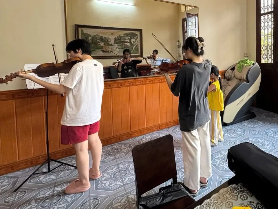 [Đang Có Học Thử] Nhiều phụ huynh khá bất ngờ khi con mình lại hợp Violin đến vậy! – ảnh 8