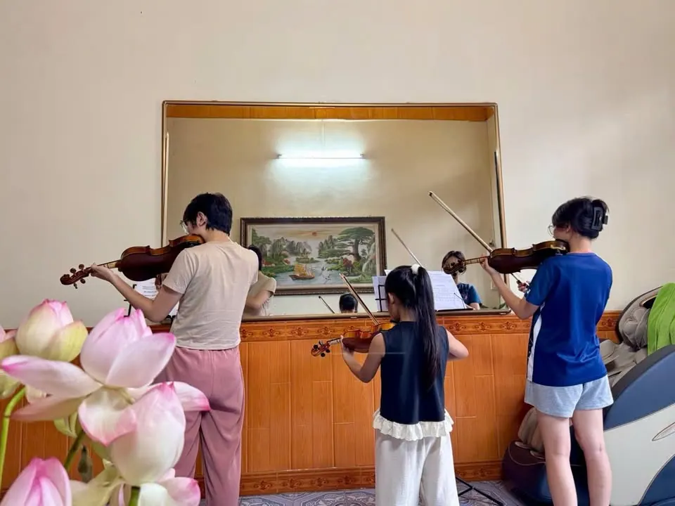 [Đang Có Học Thử] Nhiều phụ huynh khá bất ngờ khi con mình lại hợp Violin đến vậy! – ảnh 9
