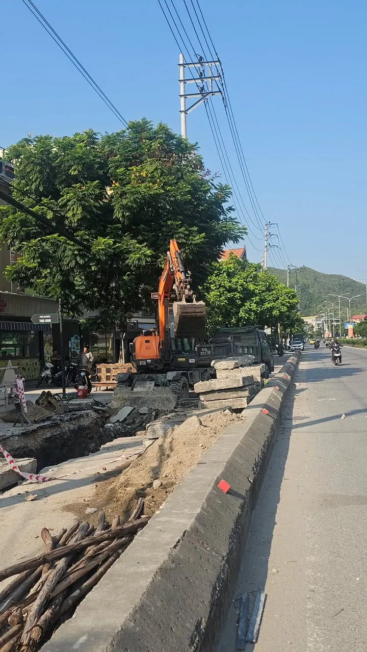 Đi đâu cũng thấy nâng cấp sửa chữa đường xá. Sắp thuộc Thành Phố nó phải khác – ảnh 1