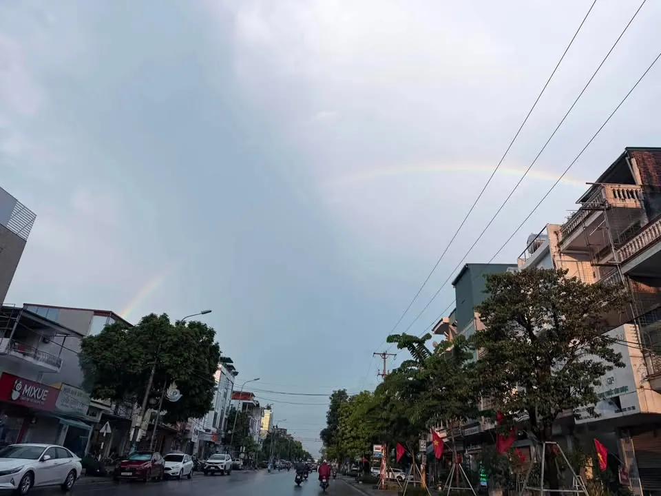 Mùng 1 mà thấy cầu vồng ở mọi nơi thế này thì là gì nhỉ? – ảnh 3