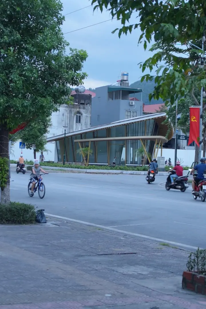 Thiết kế hộ trước cho Starbucks Vietnam dễ hình dung chỗ đặt quán nước tại Cẩm Phả nhé – ảnh 1