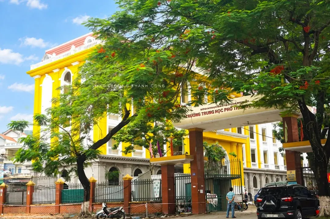 Thời khắc chuyển giao – ảnh 1