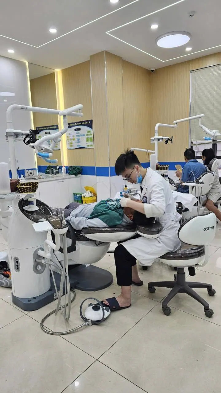 Rất nhiều người Cẩm Phả đã đến sử dụng chương trình 10k tại Nha Khoa Quốc Tế để kiểm chứng – ảnh 3