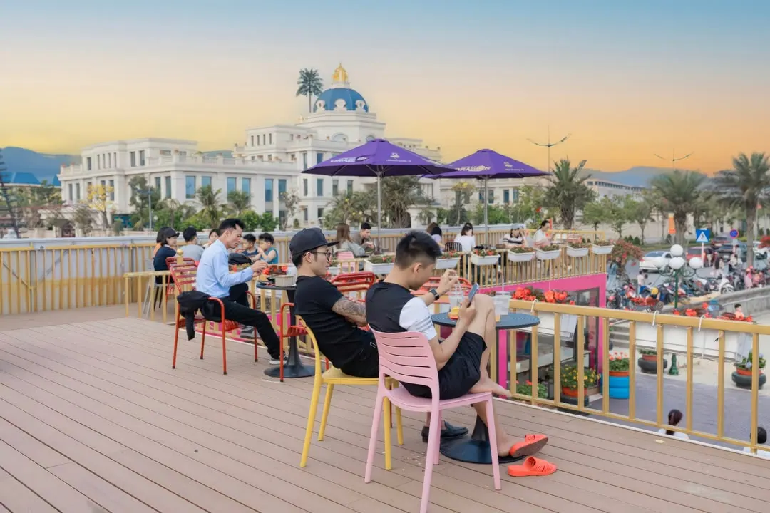 Khiếp - Ăn phở view biển thế này thì sướng hơn vua! – ảnh 3