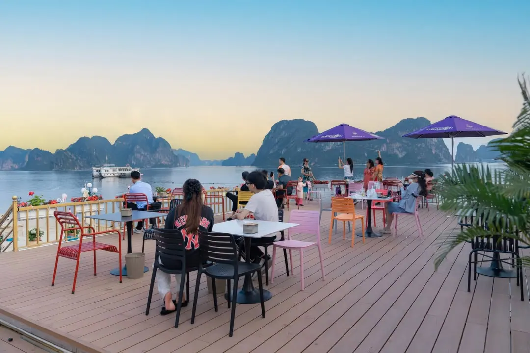 Khiếp - Ăn phở view biển thế này thì sướng hơn vua! – ảnh 4